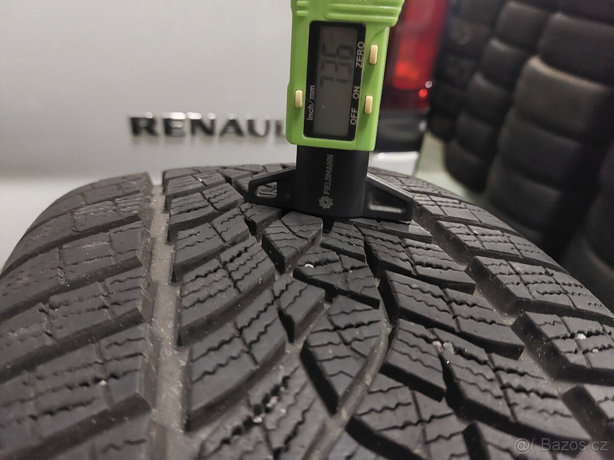 215/45 R18 93V Goodyear UG Performance zimní 4ks - 4