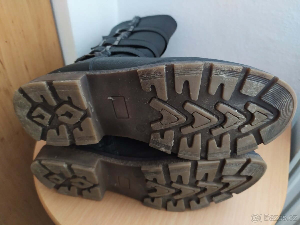 Zateplené dívčí kozačky - 4