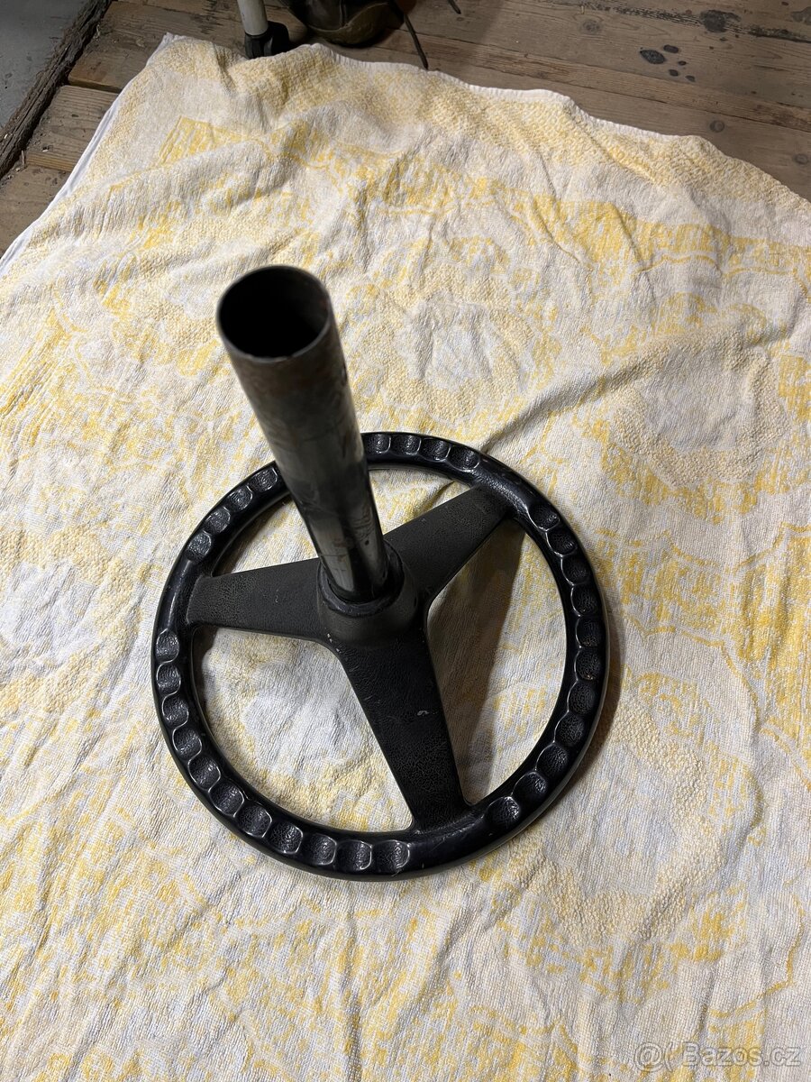 Volant tříramenný - 4