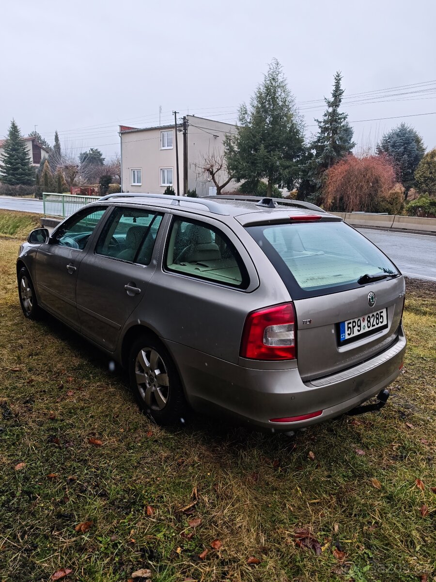 Škoda Octavia II combi facelift - 4