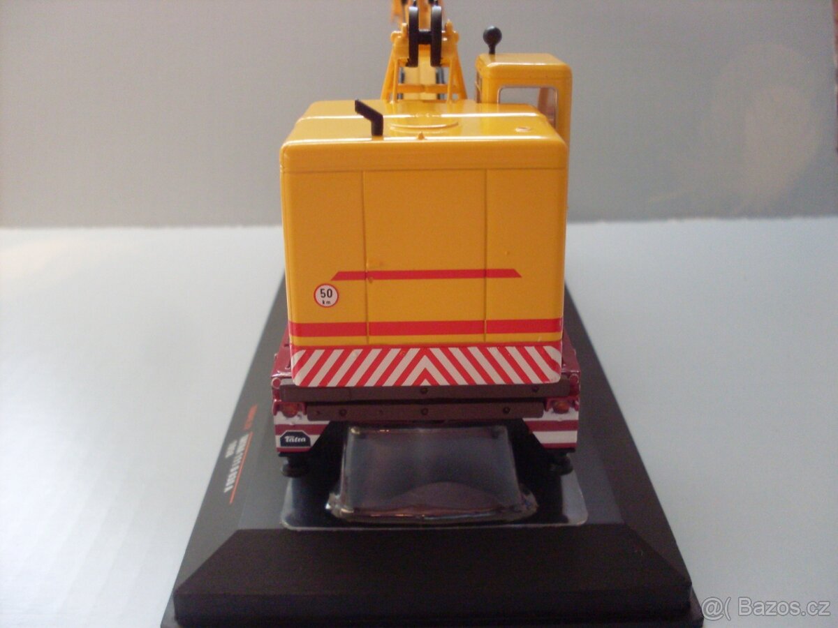 Model TATRA 111 D-030 A-1958 1:43 - 4