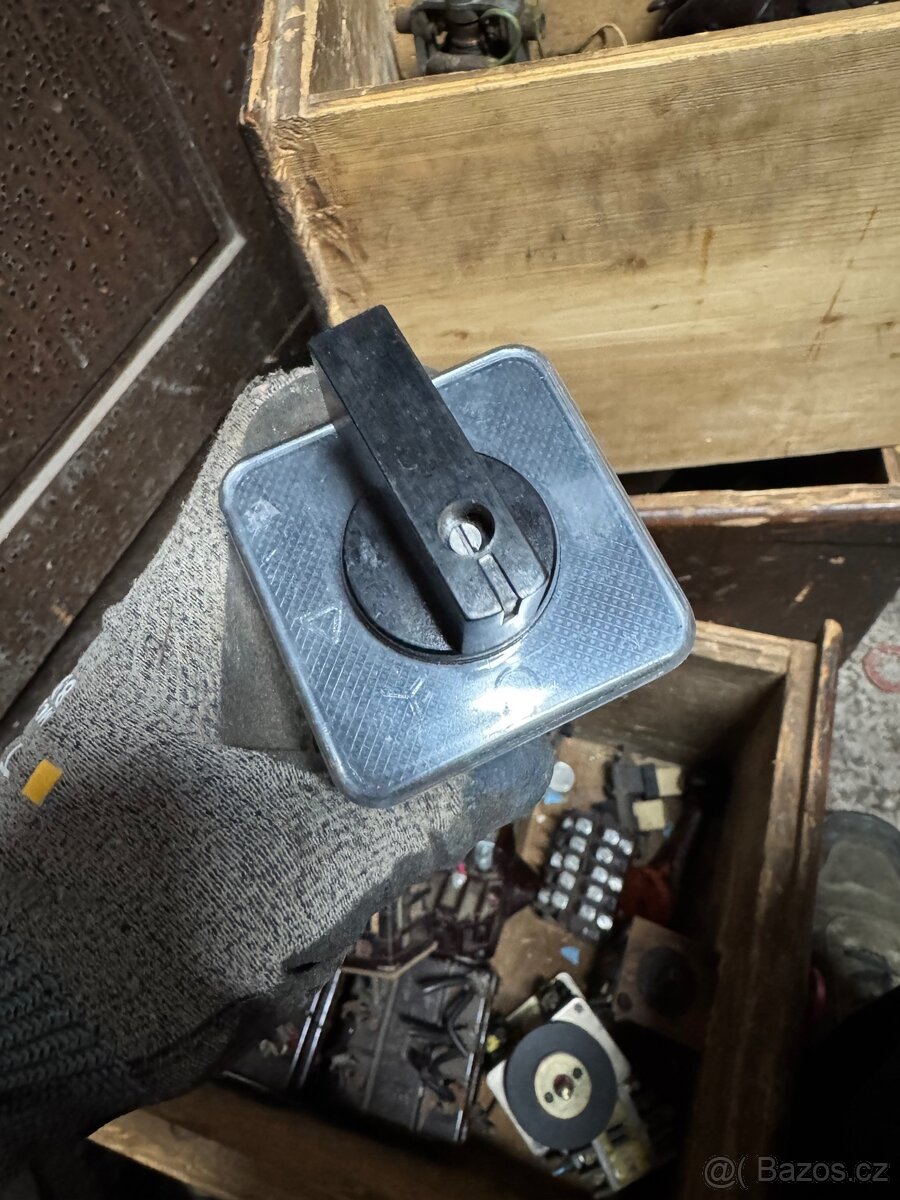 Stykače, přepínače - 4