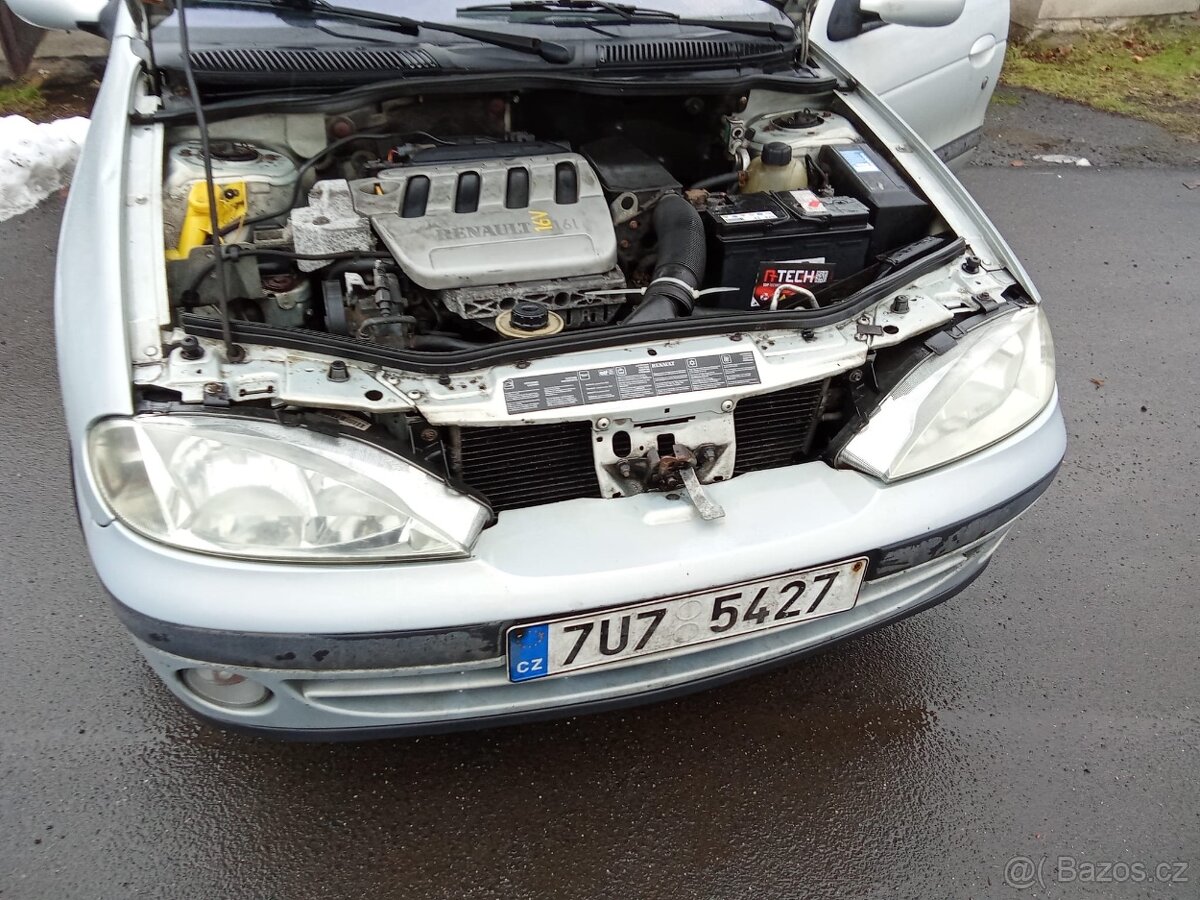 Renault Megané 1.6 16v Grandtour - 4