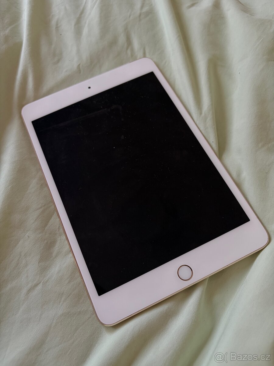 Nefunkční 4x iPad Air 2 + iPad mini 3 - 4