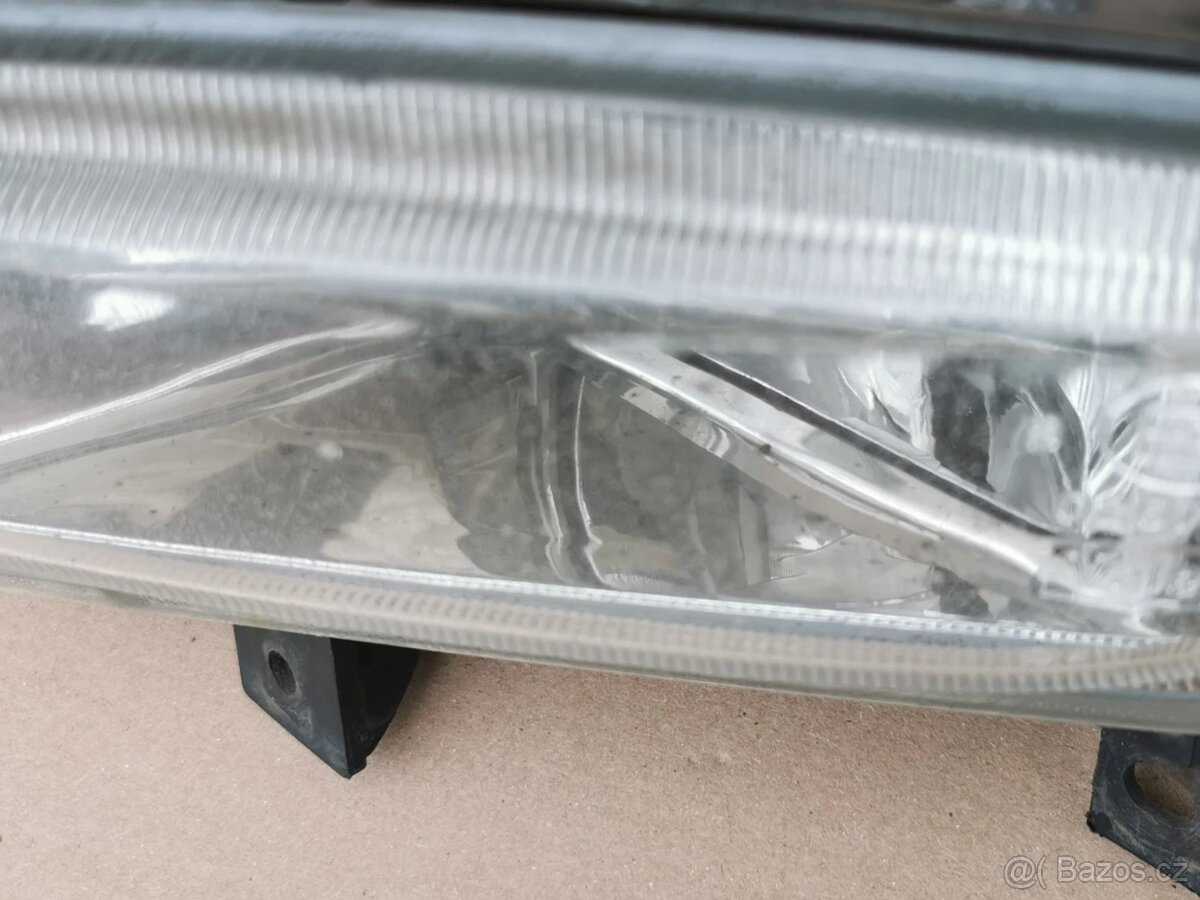 Přední levá mlhovka peugeot 406 coupe - 4