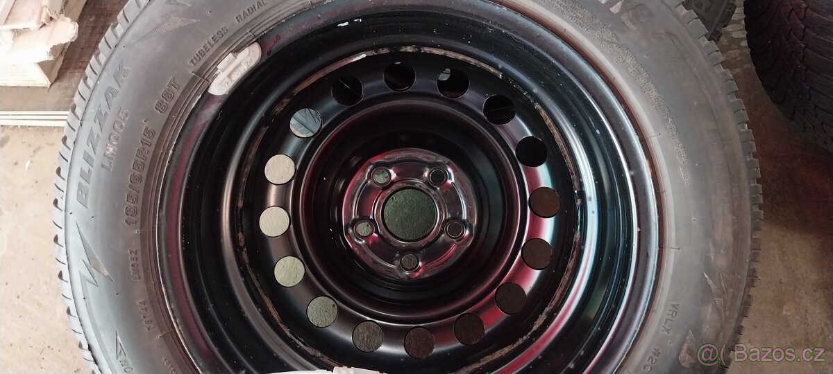 Zimni pneu 185/65 R15 Bridgestone s disky - 4