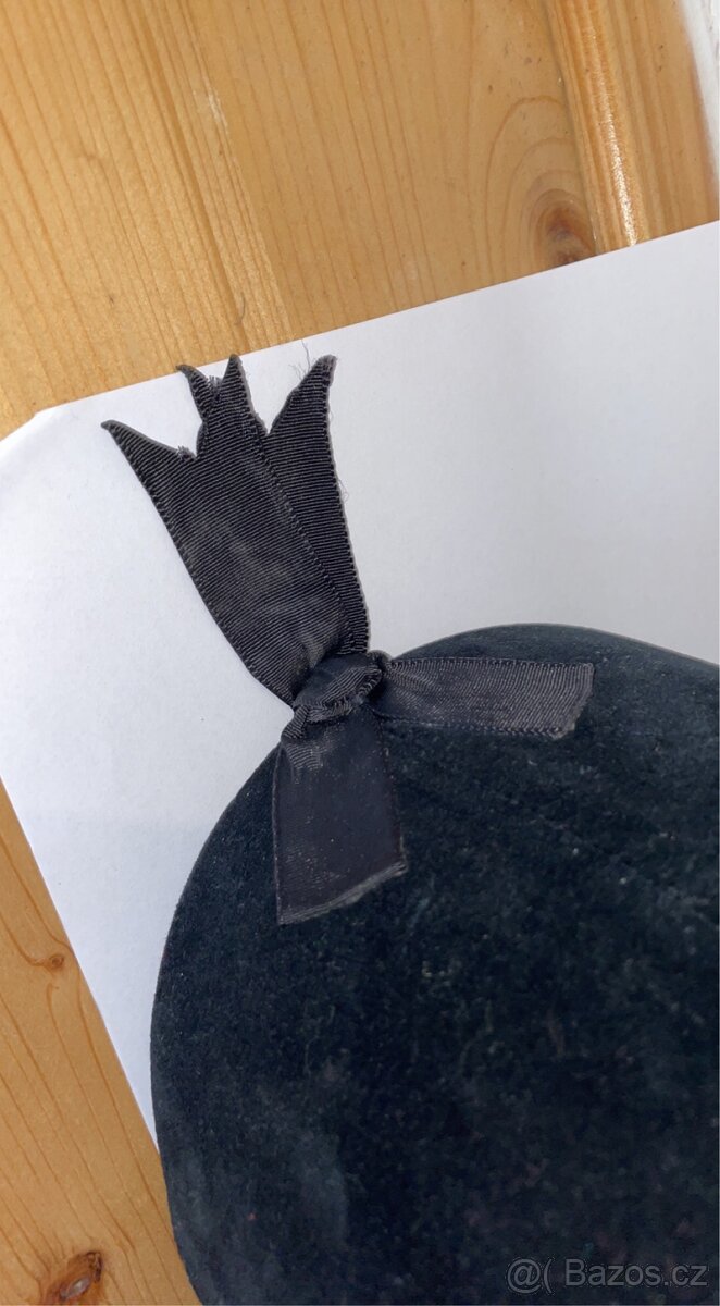 REZERVACE Jezdecká helma - 4