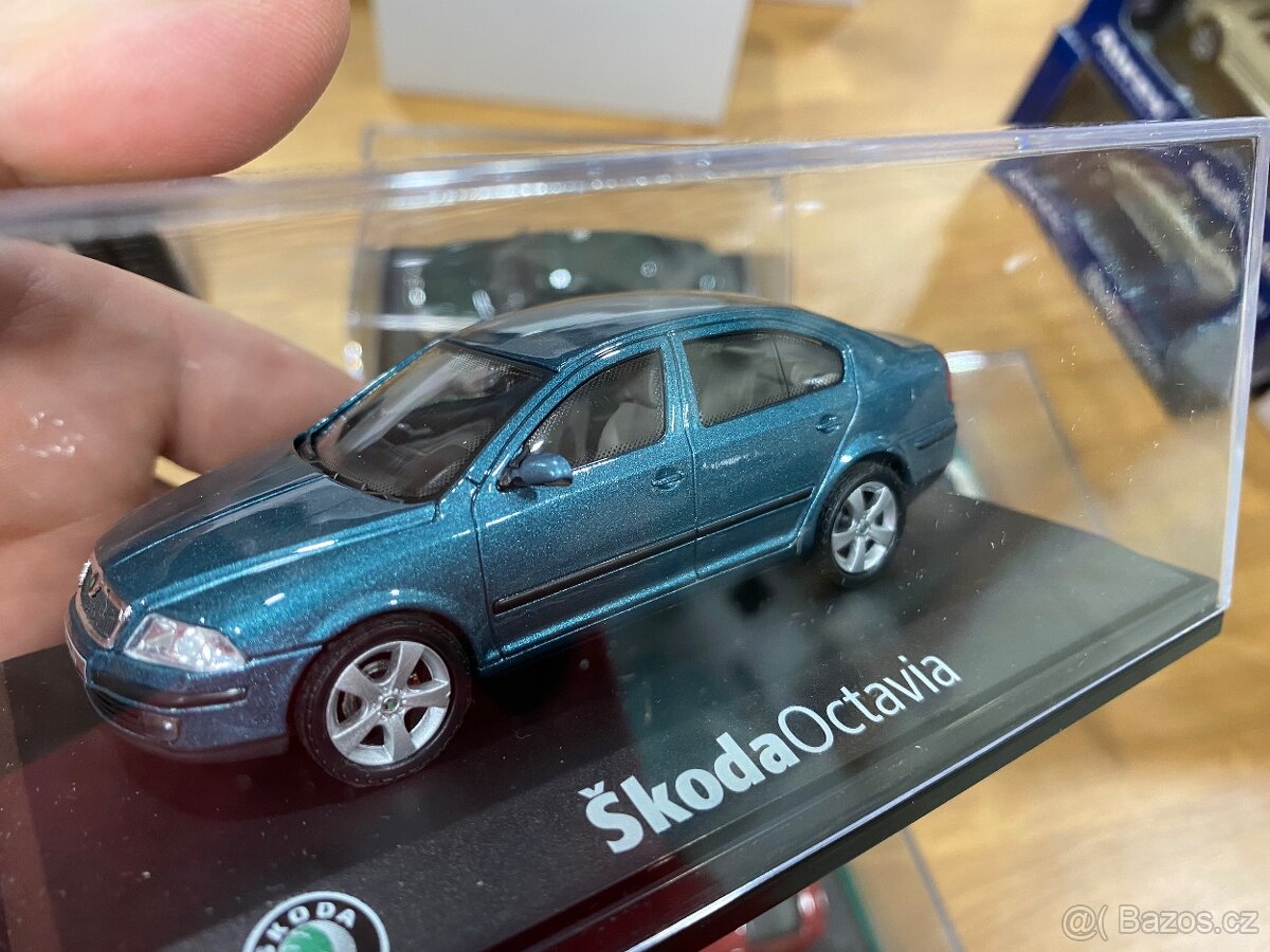 Škoda Octavia 2 sedan + combi, model 1:43, různé barvy - 4