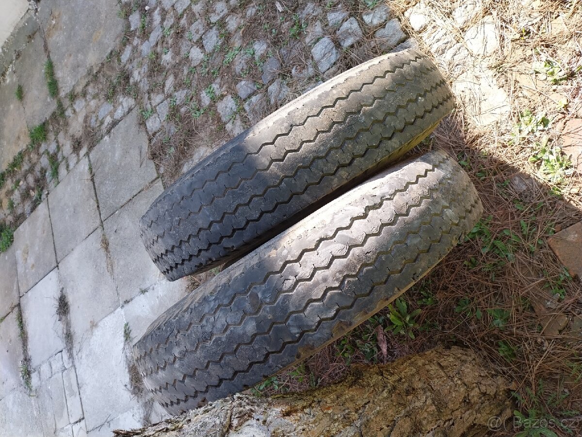 Pneu 8,25-20 V3S - 4