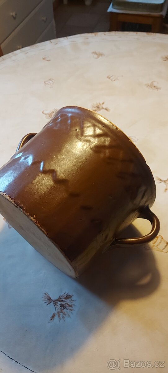 KAMENINOVÝ HRNEC - 4