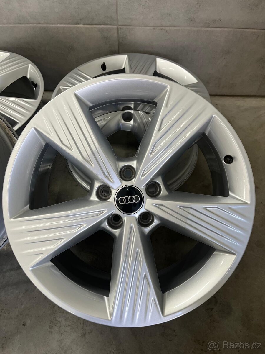 ORIGINÁLNÍ ALU SADA E-TRON R19 - 4