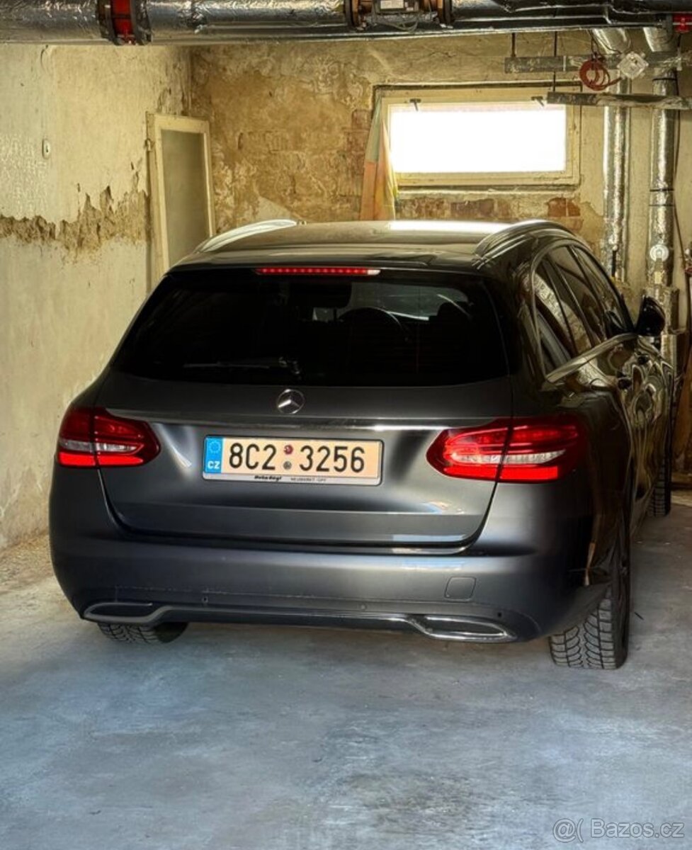 Mercedes Benz C220 - 4