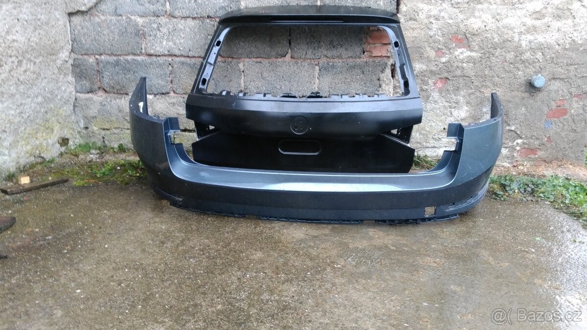 Škoda Superb III, 3 + lift díly na přední část, airbagy - 4