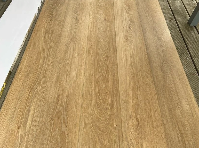 Prodám klik SPC kompozitní podlahu 8 mm - 4