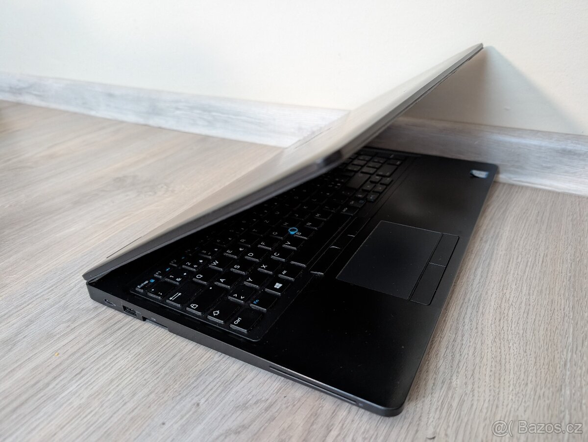 ▼DELL Latitude 5590 - 15,6" / i5-7300U / 8GB / SSD / ZÁR▼ - 4
