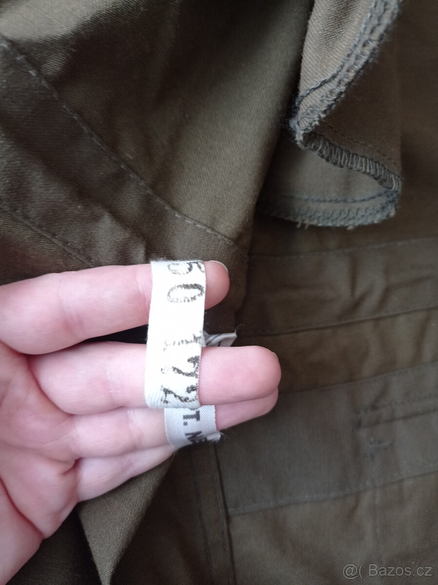 Vojenské: oblečení, lékárnička, čutory, svítilna, čepice aj. - 4