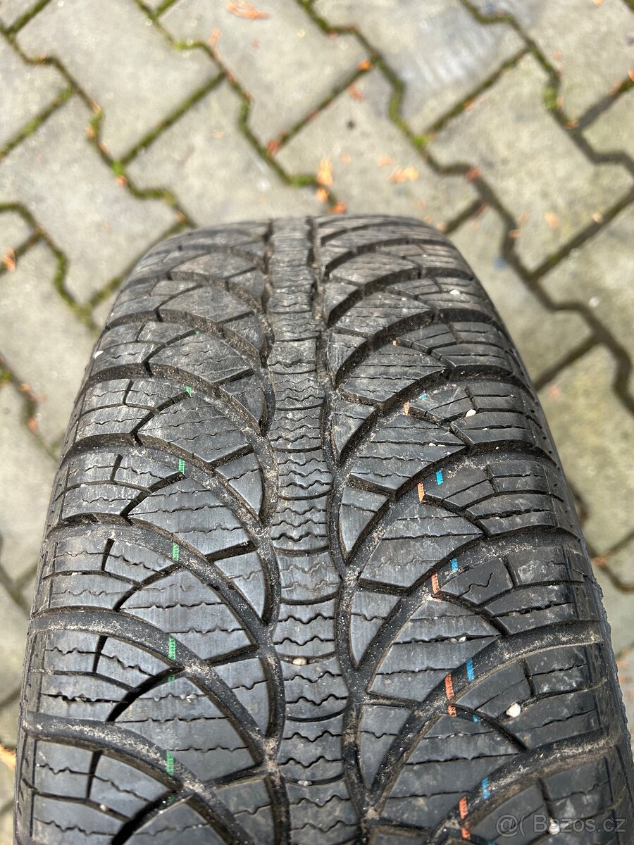 Dacia, Renault 15" - 4