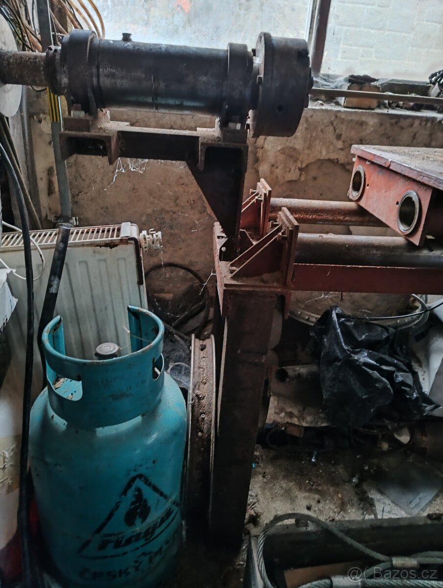 Soustruh vřeteno - 4