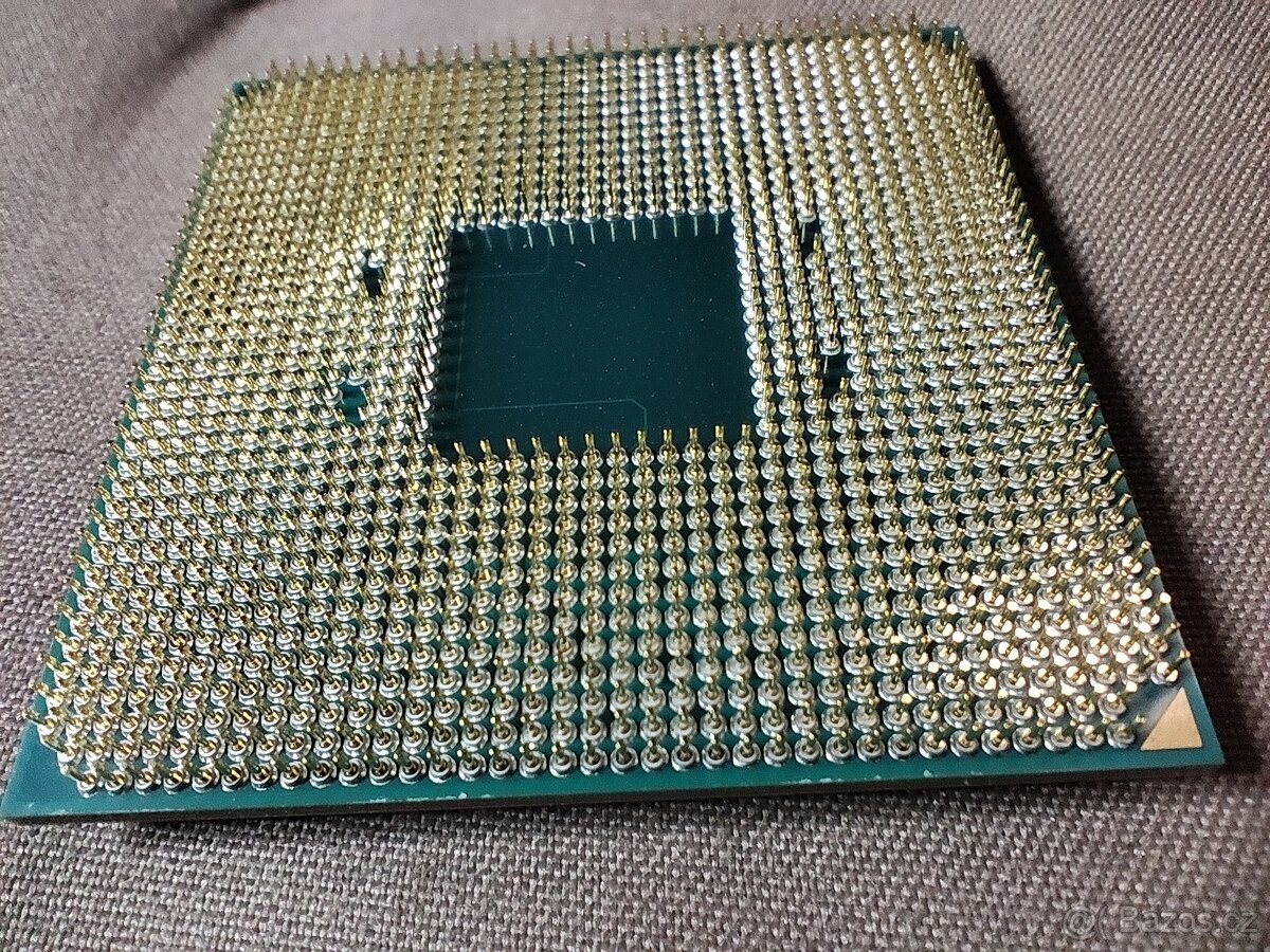 AMD Ryzen 3 3200G použitý - 4
