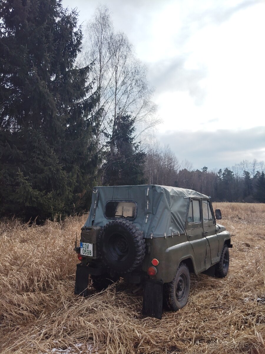 Uaz 469B - 4