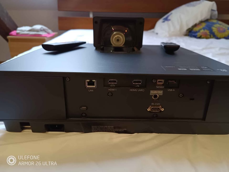 Laserový projektor EPSON EH-LS500B - 4