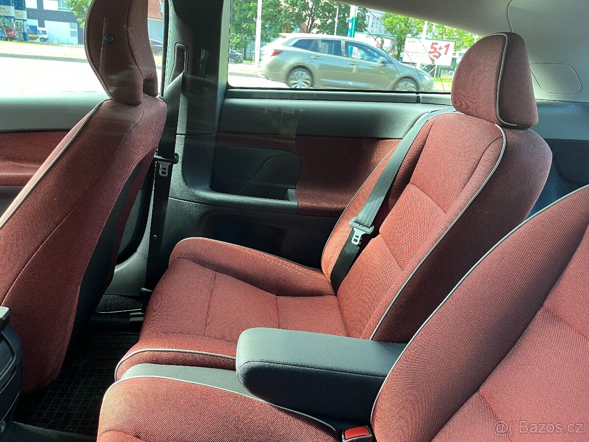 Volvo C30 1.6 benzin 74kW - 4