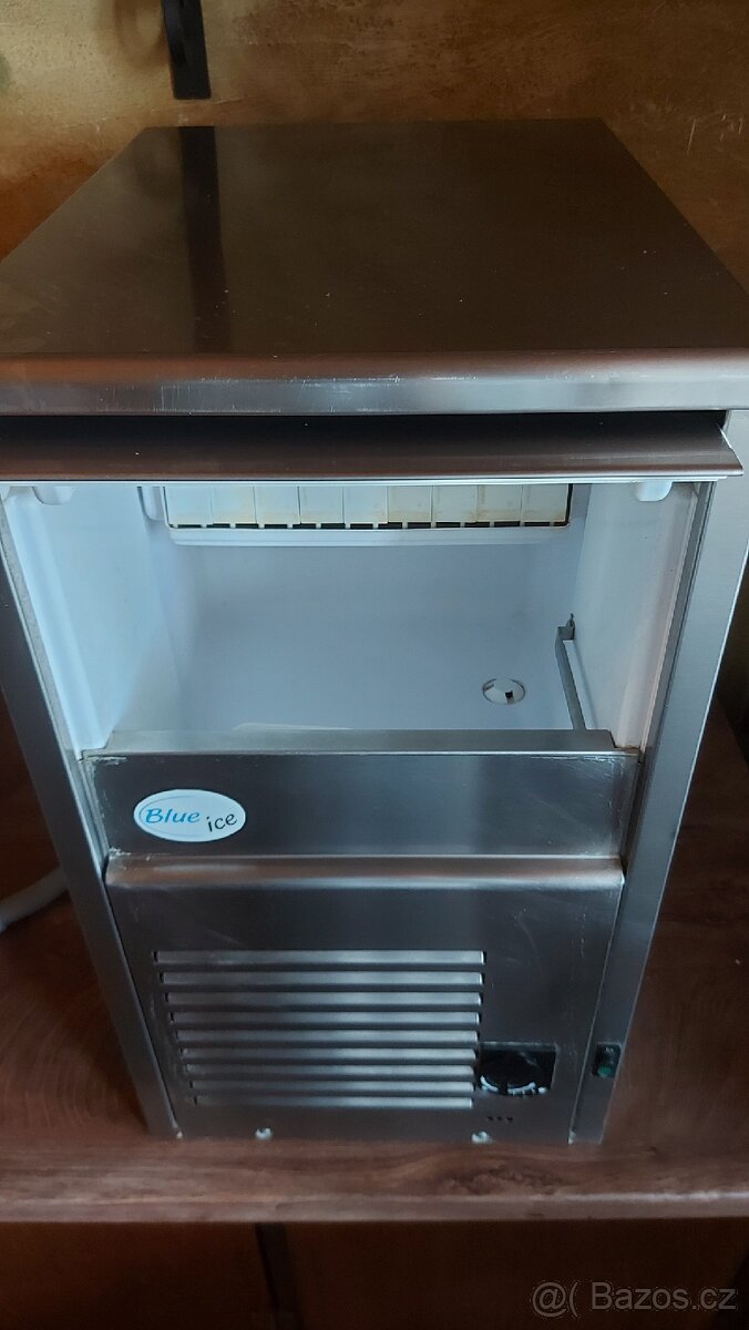 Výrobník ledu Frimont Blue Ice - 4