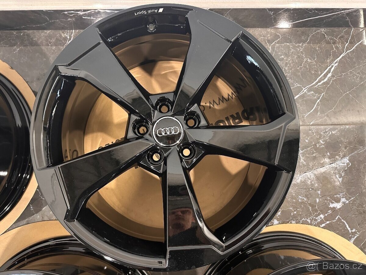 Audi RS3 Sportback R19 Sport Rotor 8V0601025FD - 4