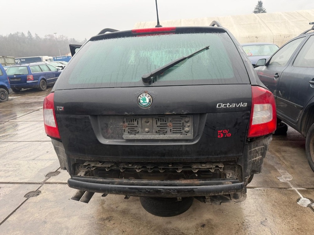 Škoda Octavia č. 2050 - 4