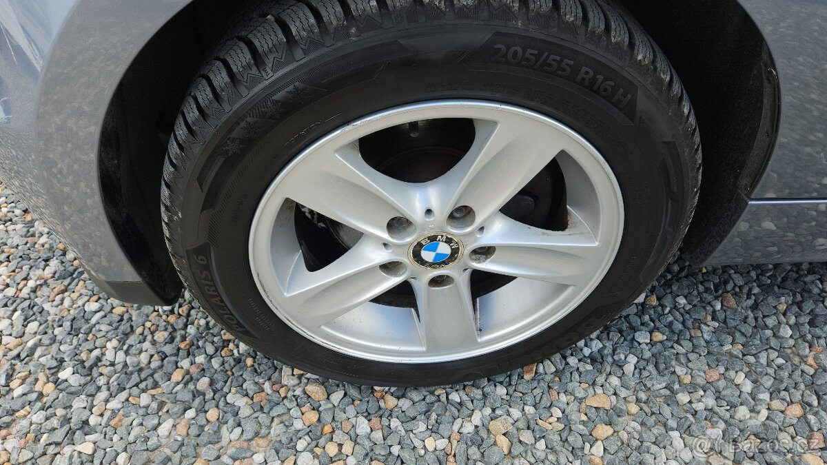 BMW Řada 1 118i 2,0 benzín - 4