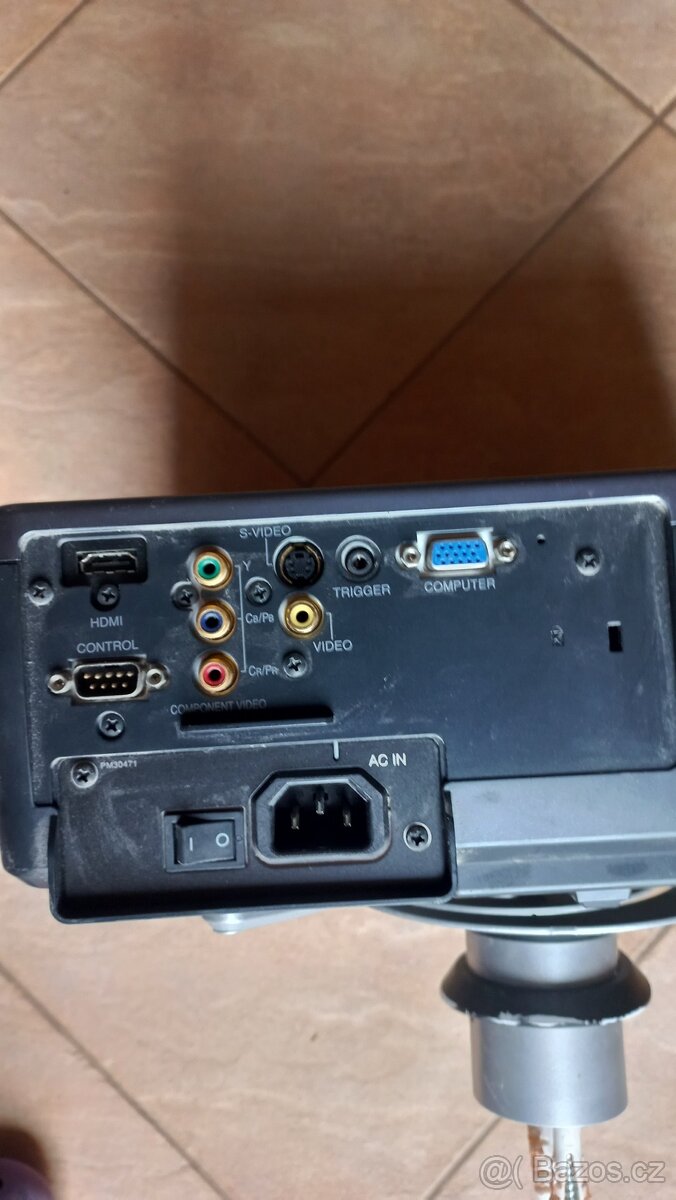 Projektor Hitachi PJ-TX200 - 4