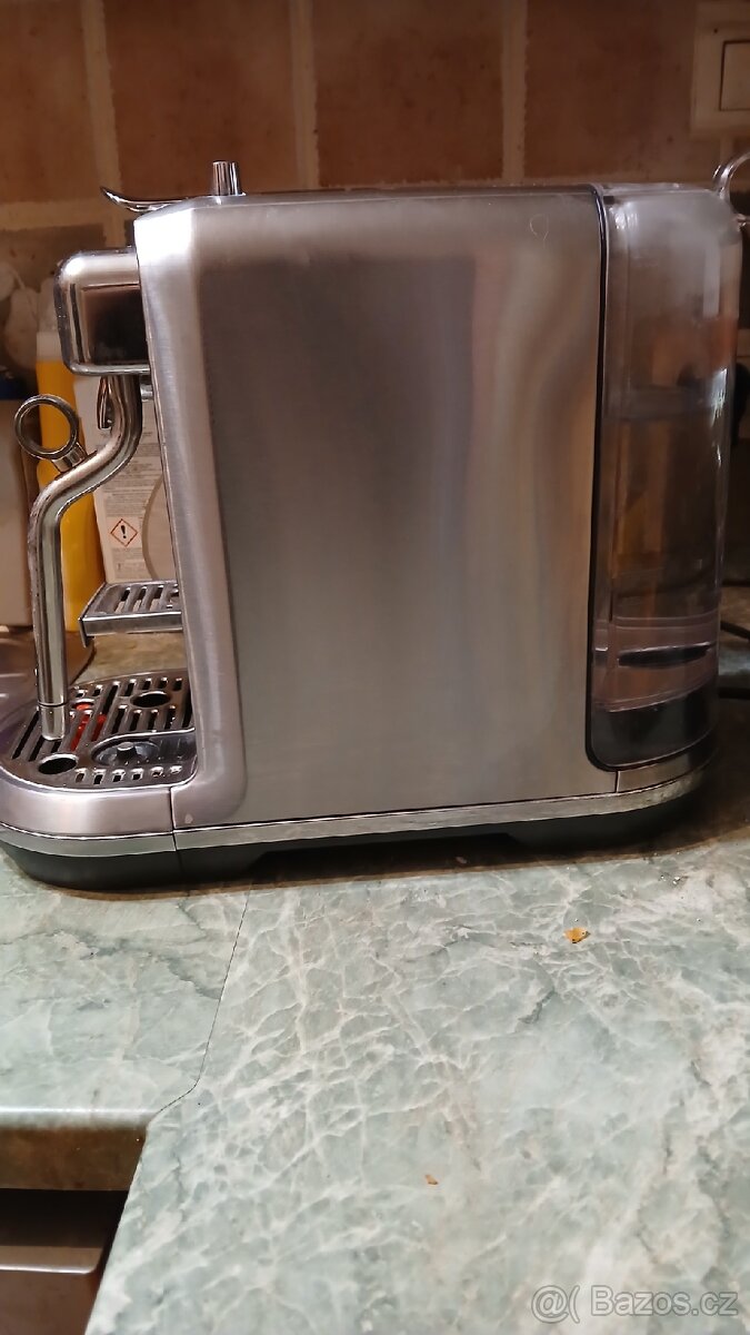 Kavovar Nespresso Creatista Plus - 4