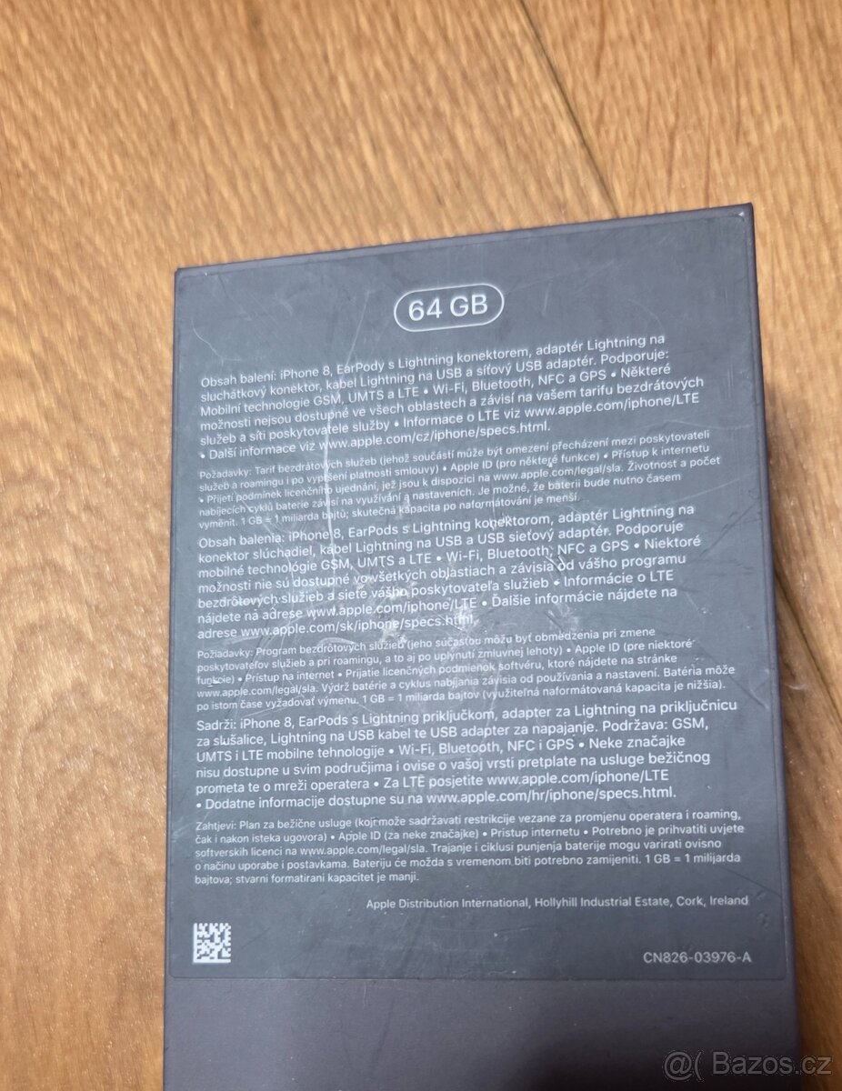 Apple iPhone 8 - 64GB černý - 4
