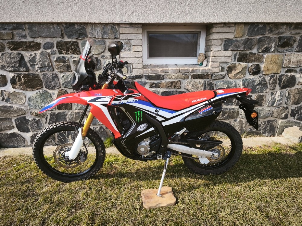 Honda CRF 250 Rally (2019) jako nová, 10tis.km, po servisu--