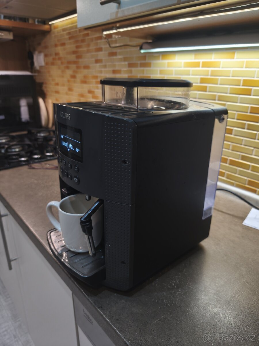Prodám automatický kávovar Krups EA815E70 - 4