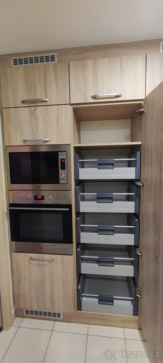 Pronájem: Prostorný byt 3+KK (82 m²) s parkováním u centra Š - 4