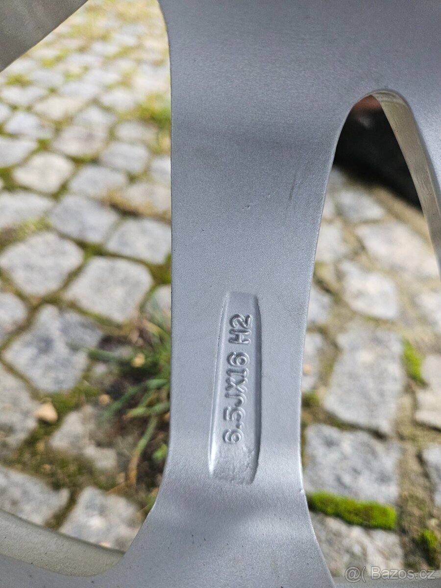 Prodám alu+zimní pneu 5x114,3 R16 - nové, nejeté - 4