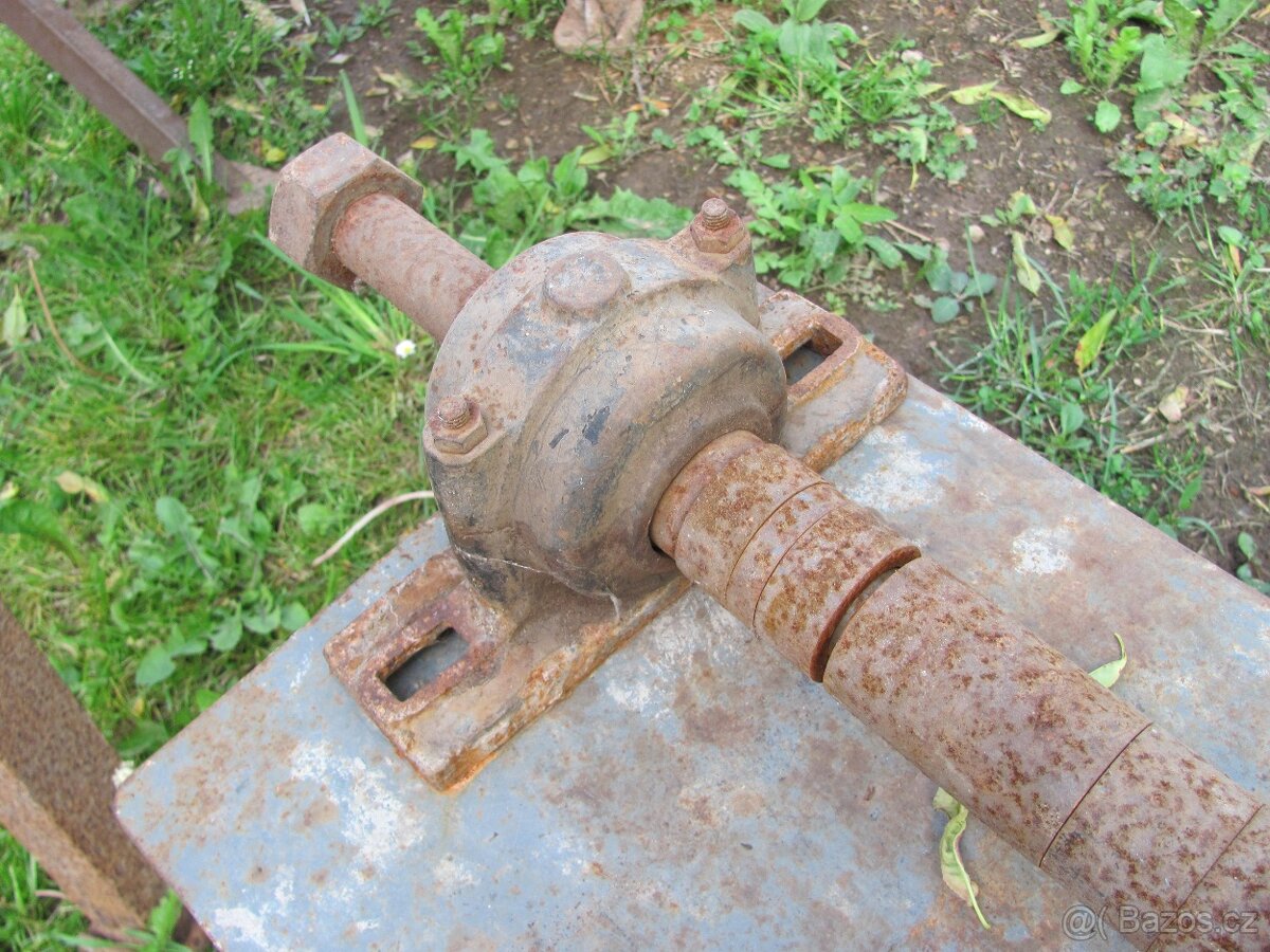 Hřídel s řemenicí - 4