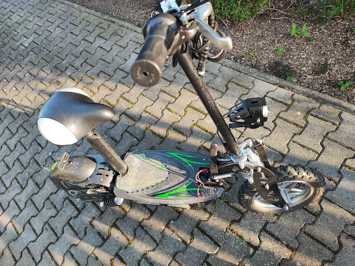 Elektrokoloběžka 1000W zánovní - 4