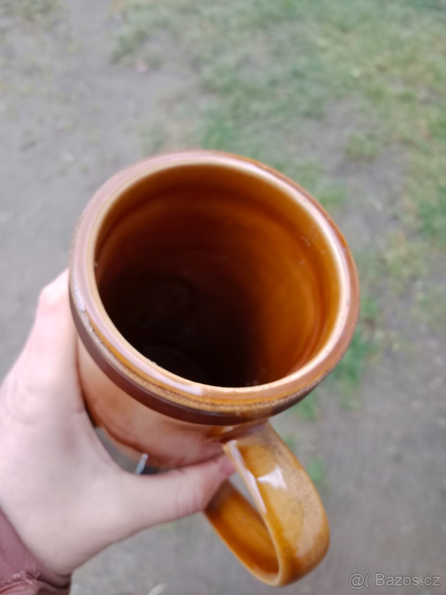 Keramický korbel s medvědem - 4