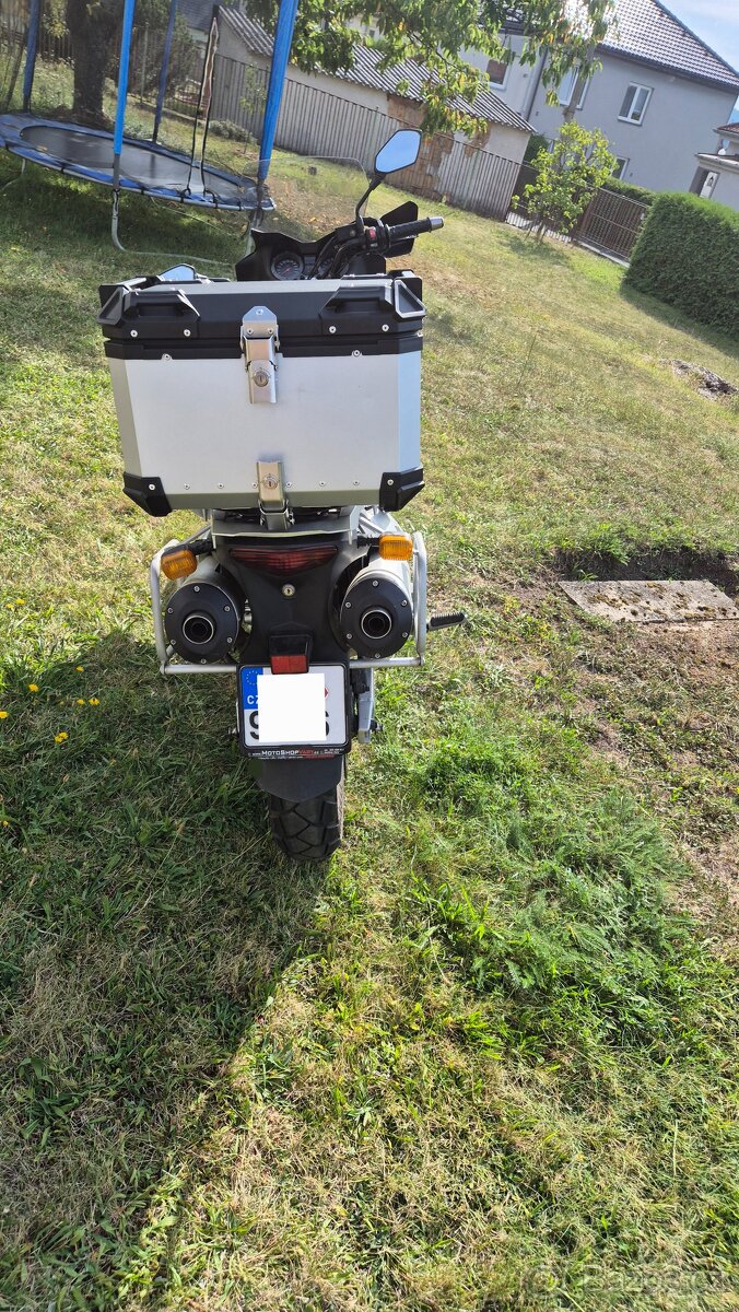 Suzuki V-Strom 1000 - 4