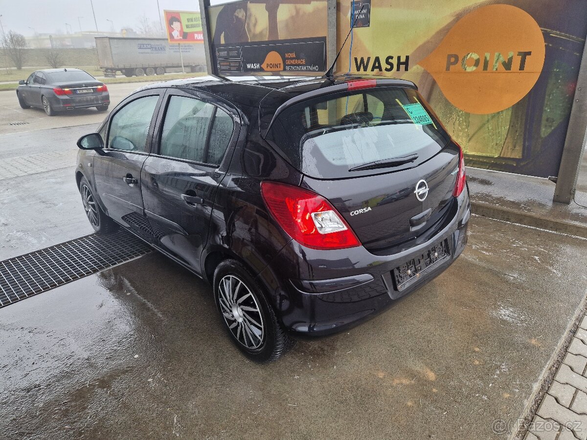Opel Corsa 1.2 51kw 2011 - 4