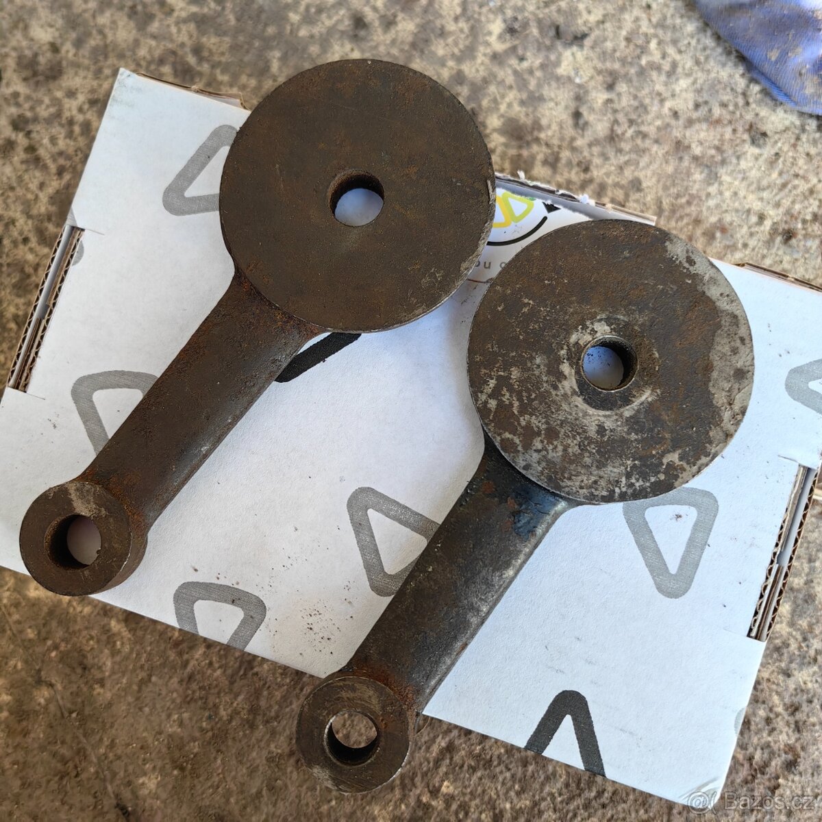 ČZ 175 předvalecna vahadla - 4