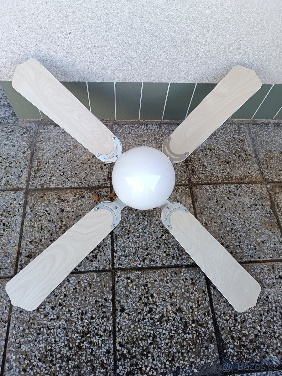 Stropní ventilátor se svítidlem 4 lopatky - 4