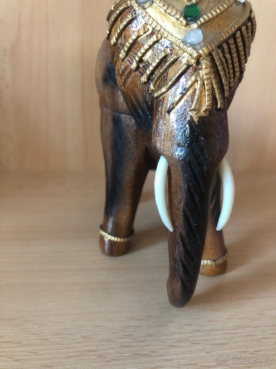 Dřevěný slon s kamínky - 4