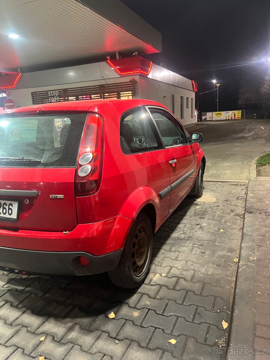 Ford fiesta 1.4tdci 2006 - 4