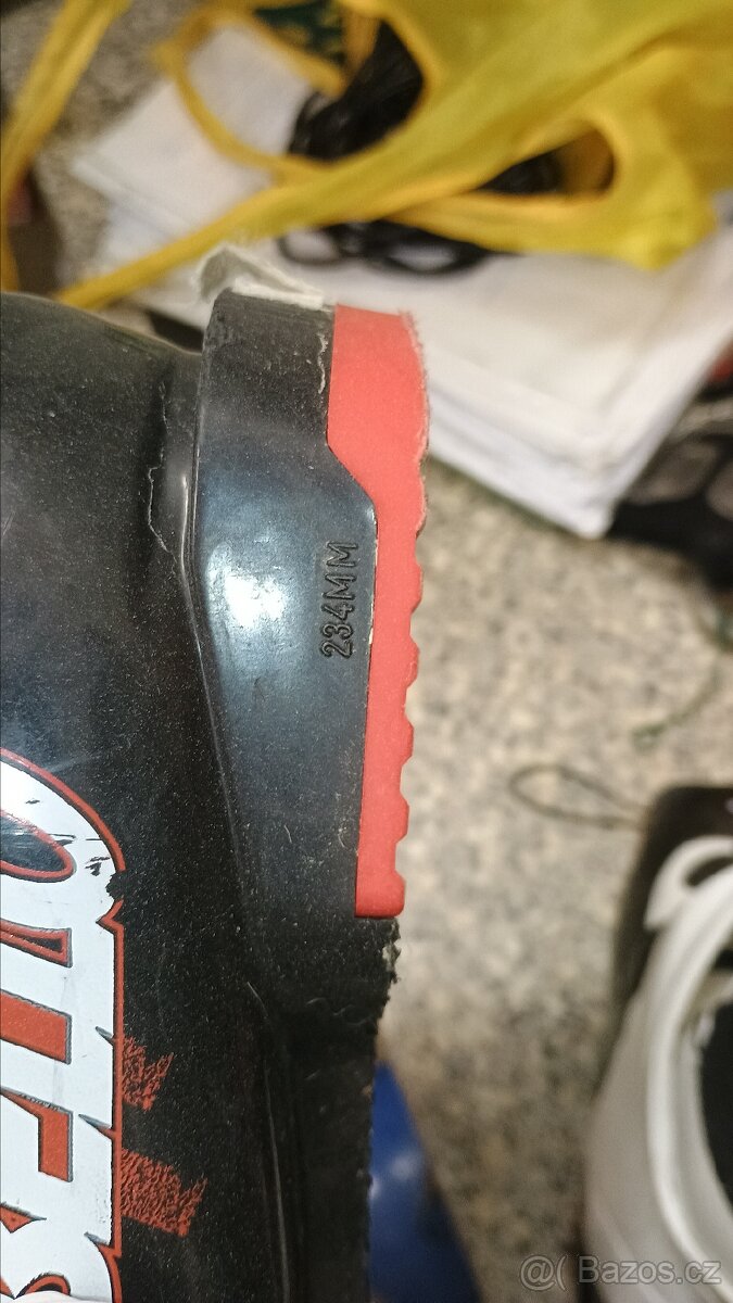 Set dětské lyže Atomic 90 + lyžáky + helma + lyž. souprava - 4