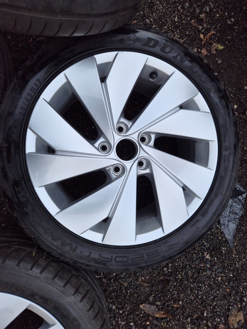 Letní kola Volkswagen Golf 8 R17 Belmont ET51 - 4