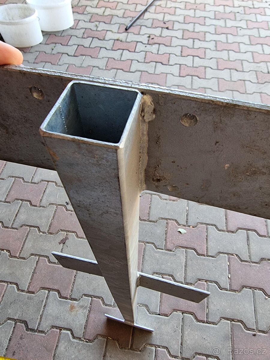 Stojka zabradlí - 4