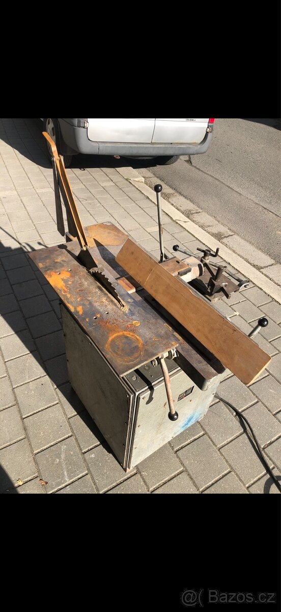 Kombinovaná litinová hoblovka, dlabačka, pila - 4